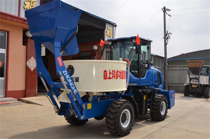 自上料混凝土攪拌車（全液壓）